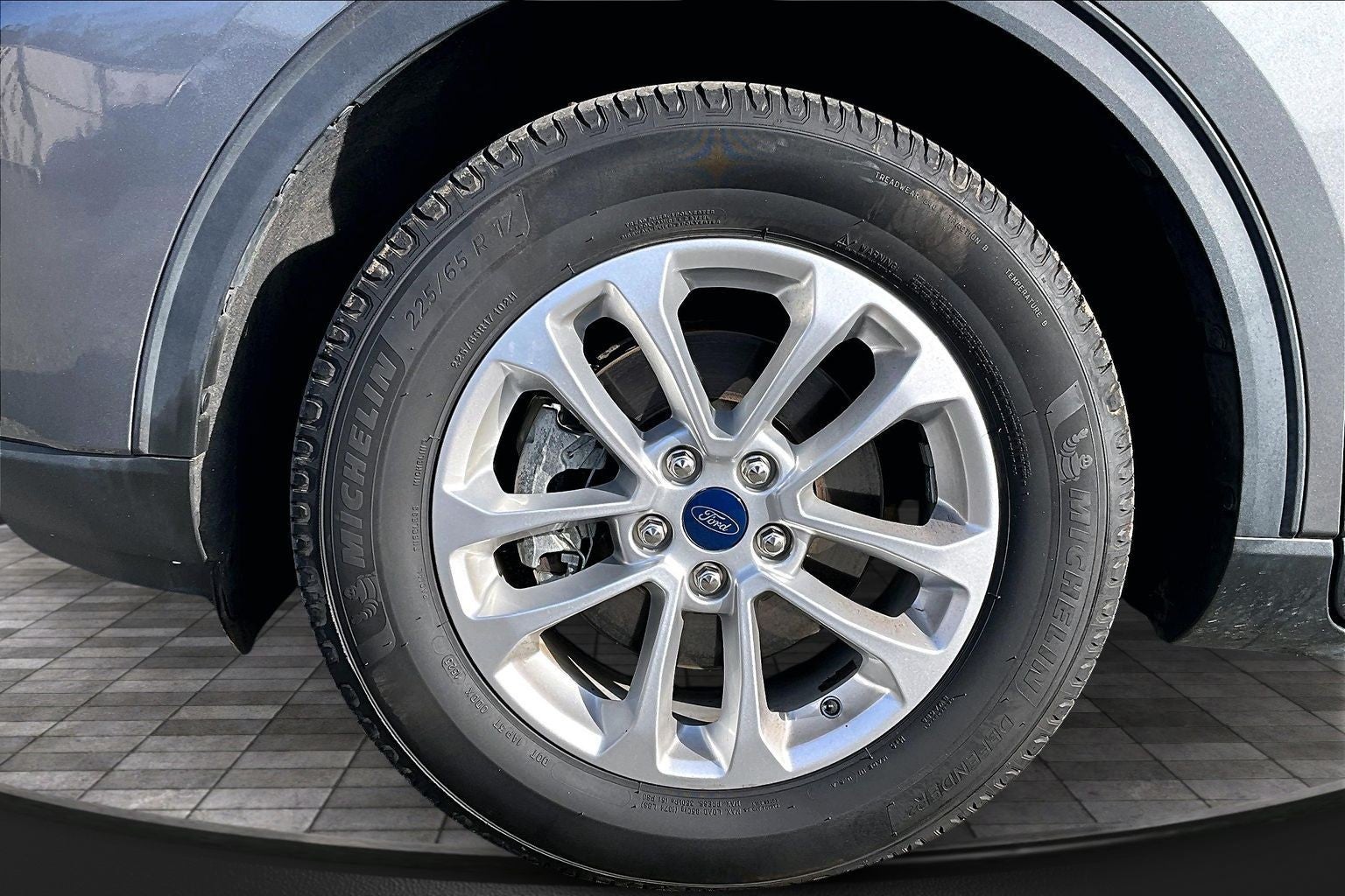 2022 Ford Escape SE Hybrid