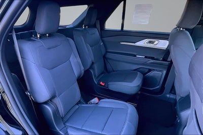 2027 Ford Explorer Active w/200A Pkg