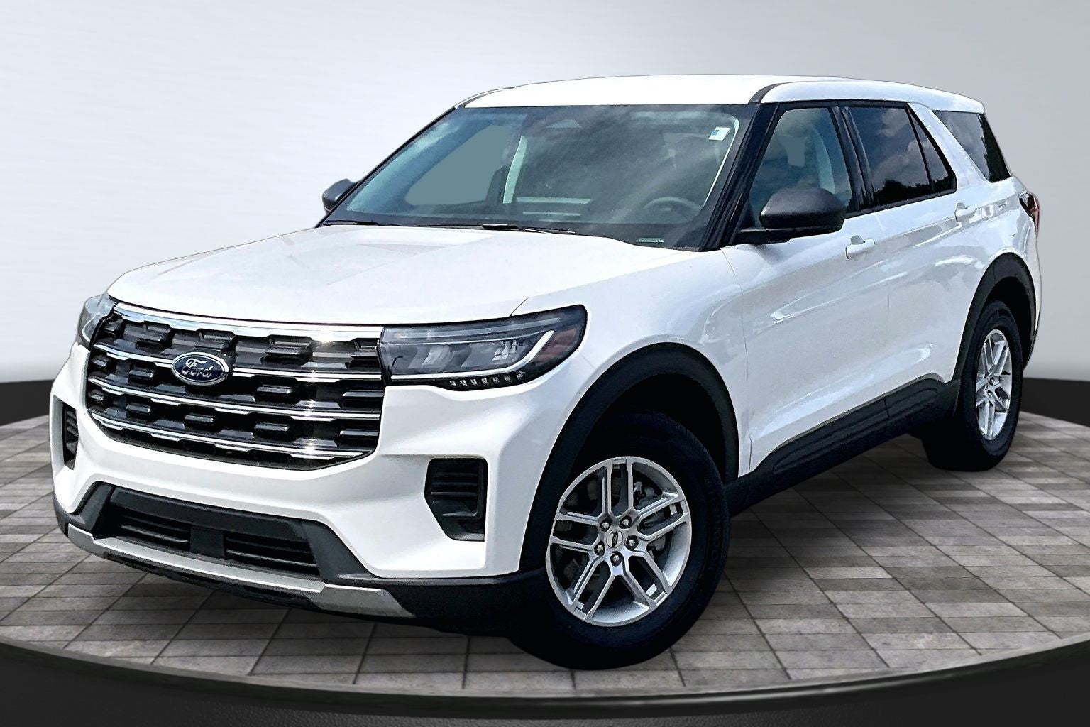 2026 Ford Explorer XLT