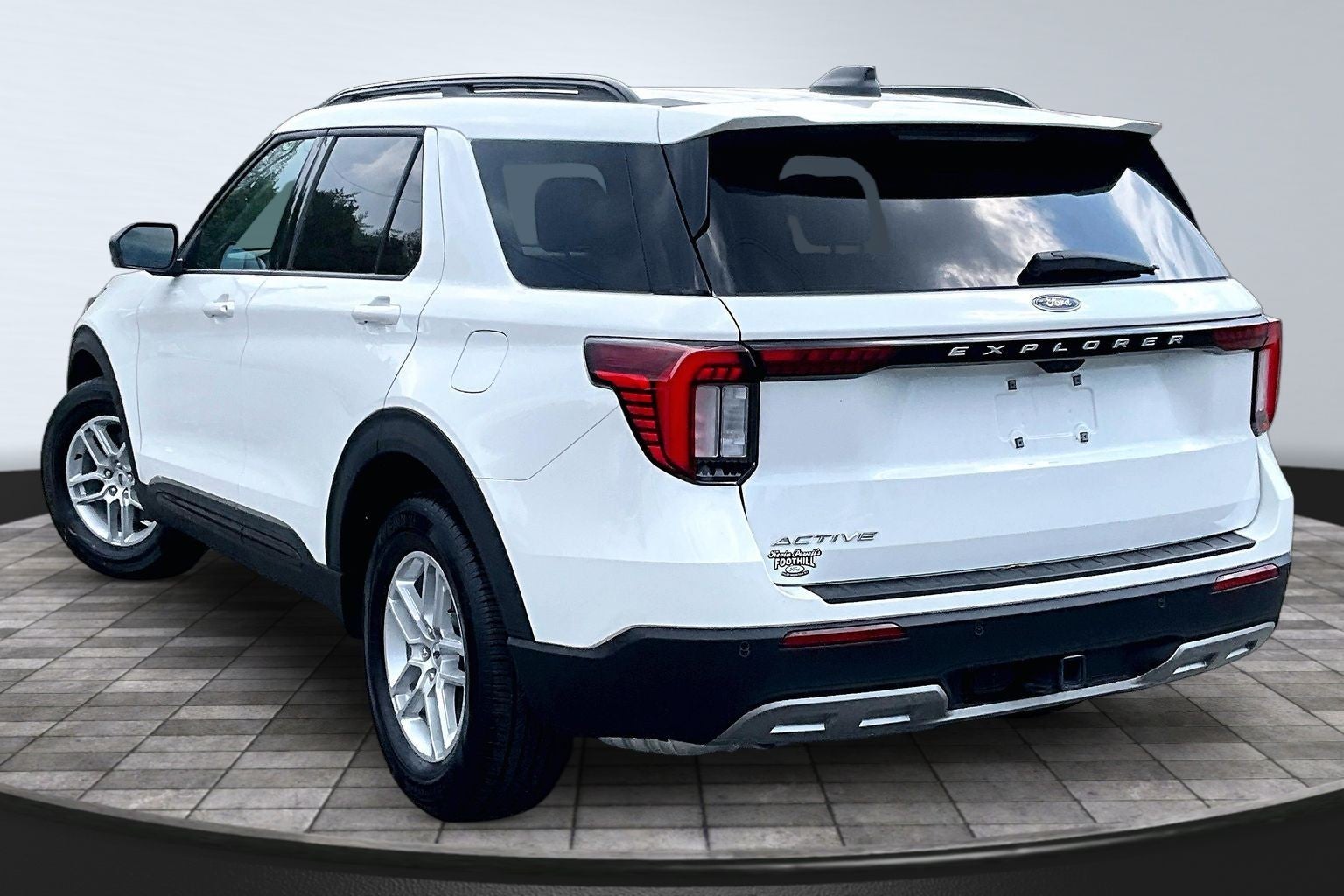 2026 Ford Explorer Active w/200A Pkg