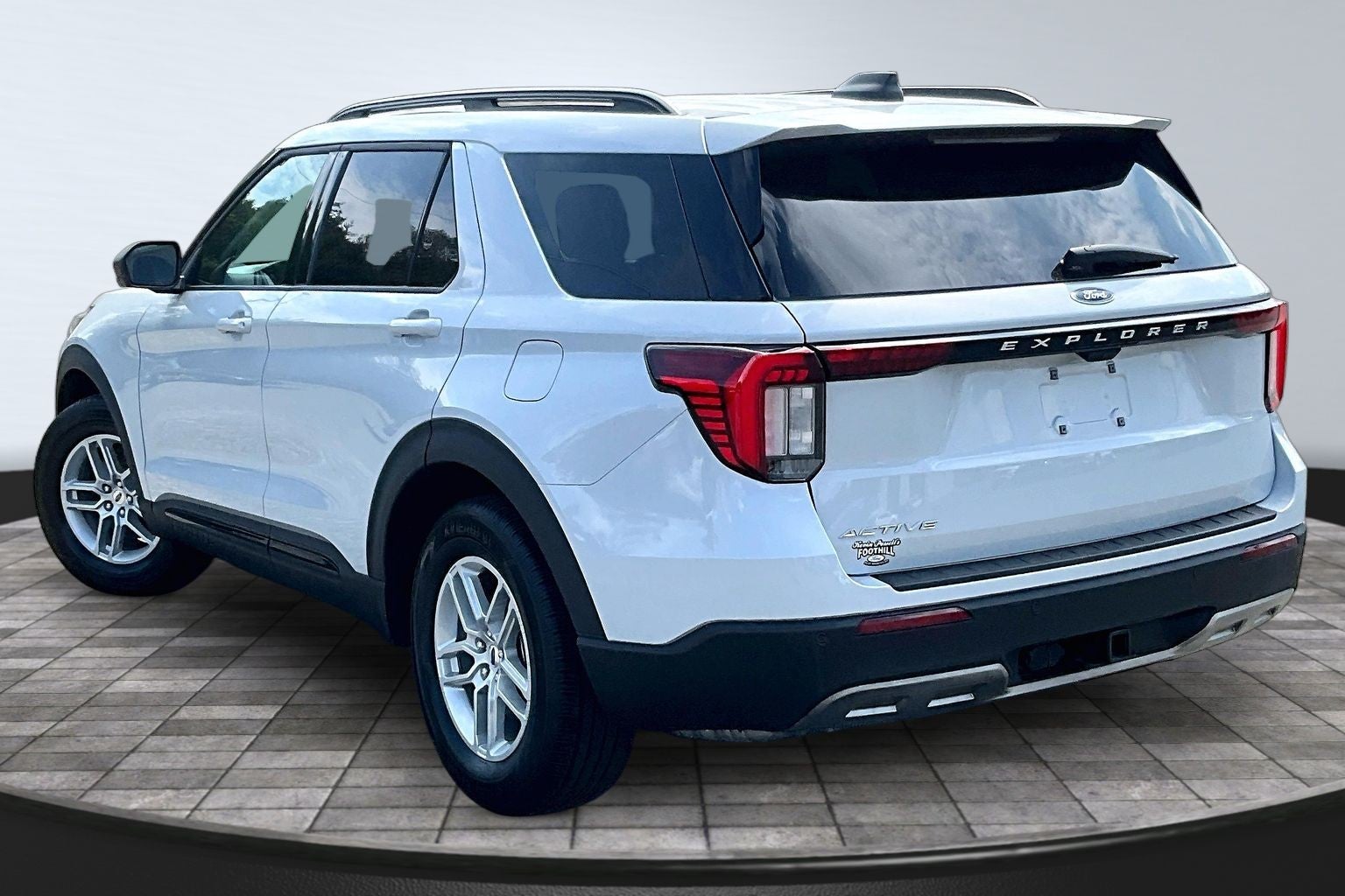 2026 Ford Explorer Active w/200A Pkg