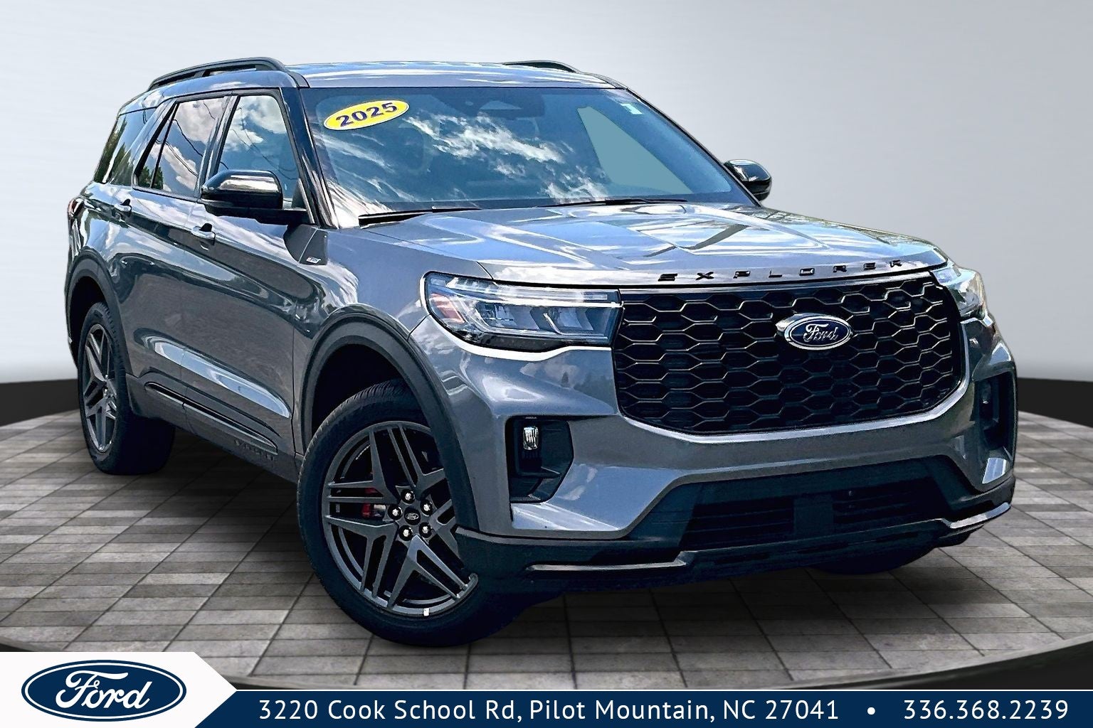 2025 Ford Explorer ST-Line