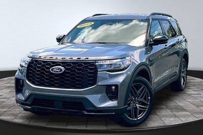 2025 Ford Explorer ST-Line