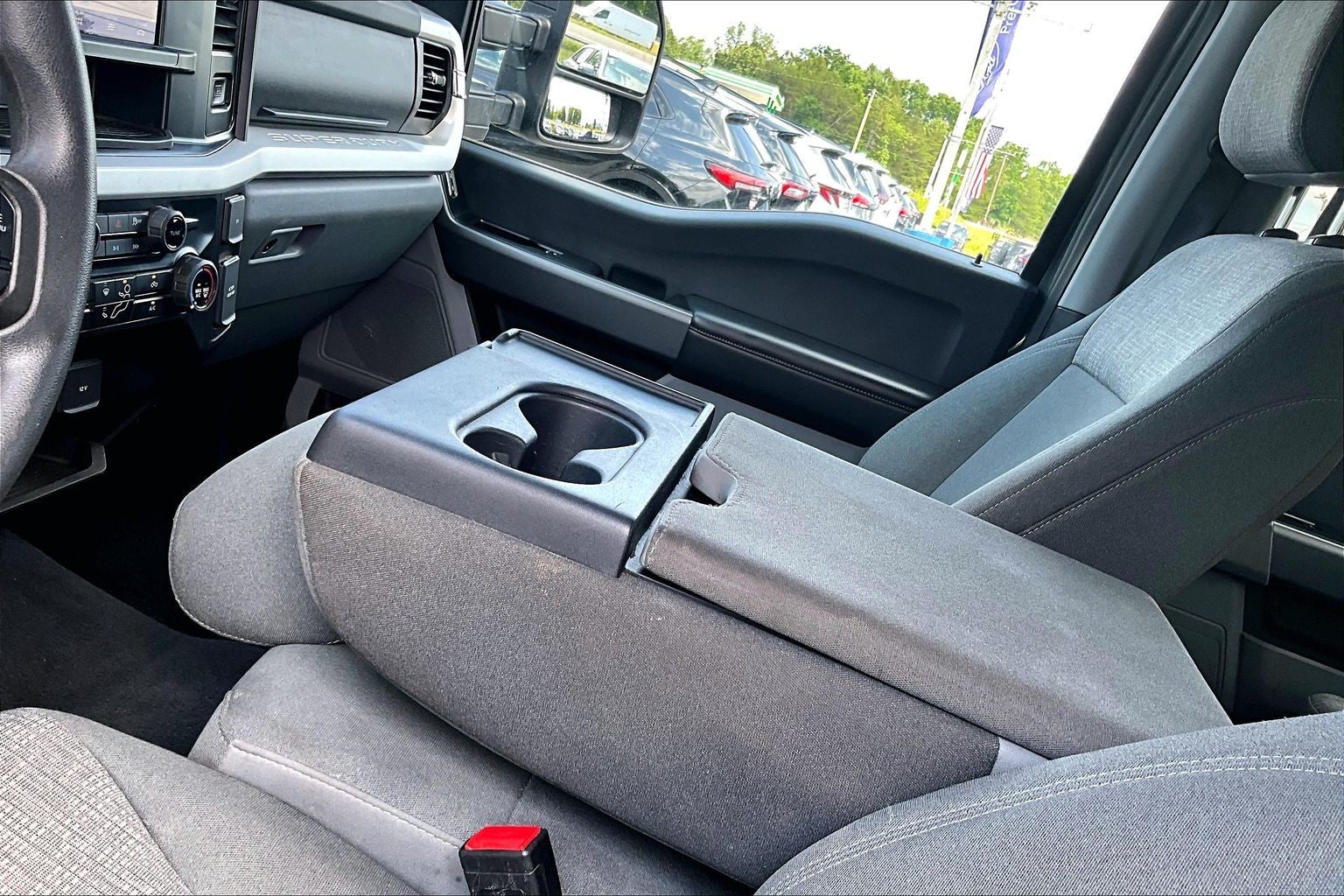 2025 Ford Super Duty F-250 SRW Base