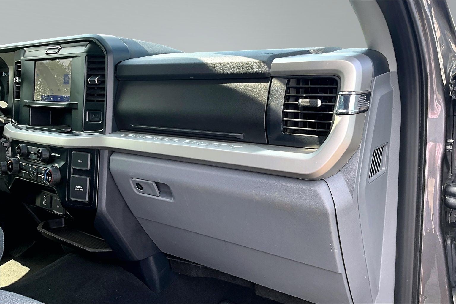 2025 Ford Super Duty F-250 SRW Base