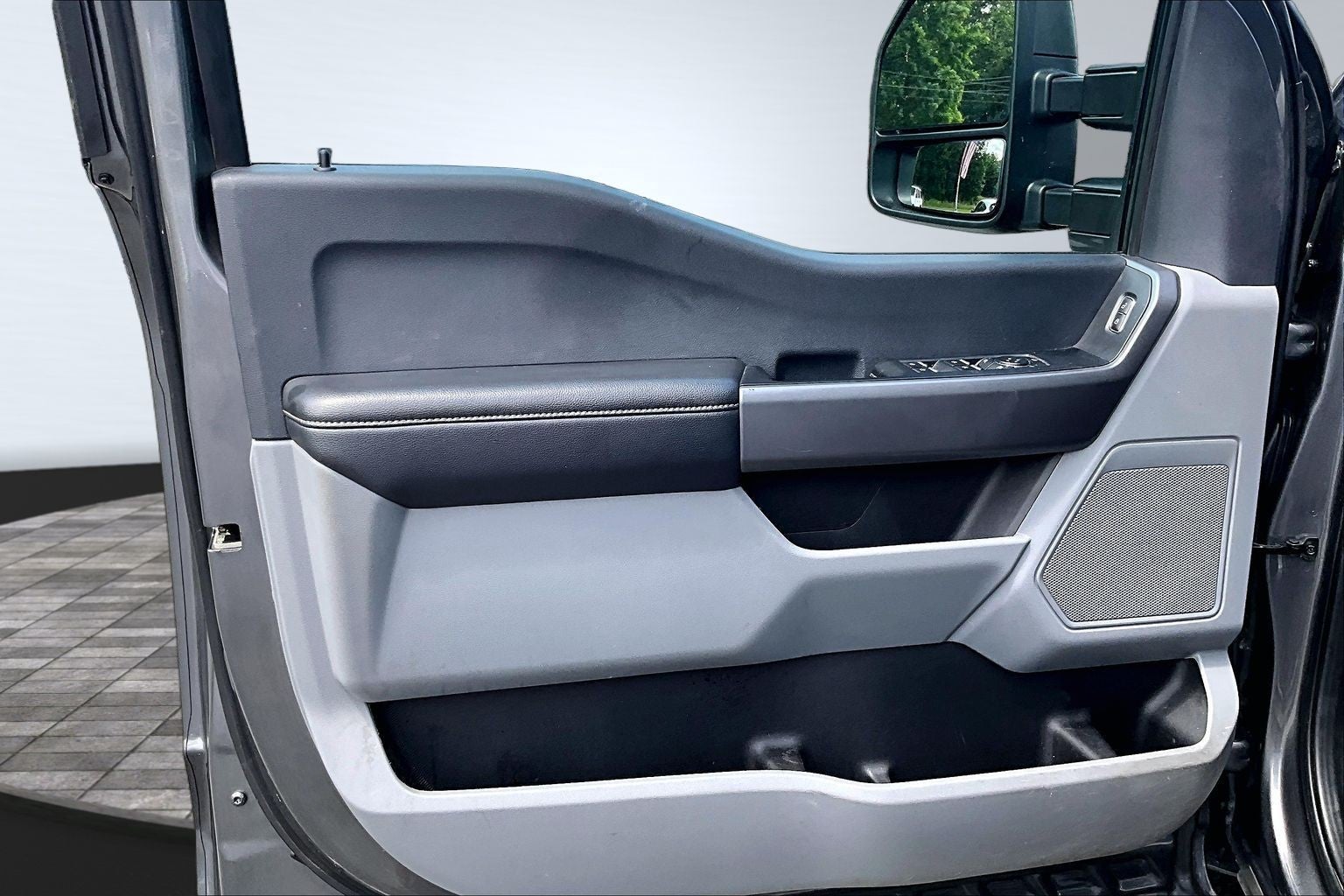 2025 Ford Super Duty F-250 SRW Base