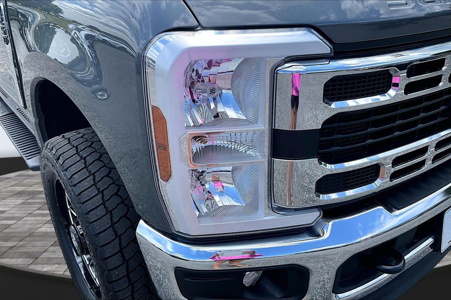 2025 Ford Super Duty F-250 SRW Base
