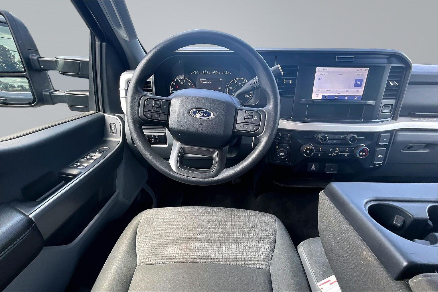 2025 Ford Super Duty F-250 SRW Base