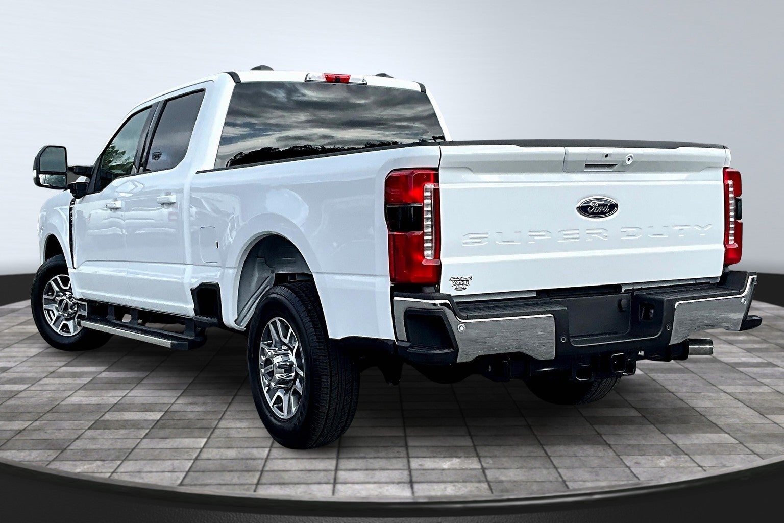 2026 Ford Super Duty F-350 SRW LARIAT