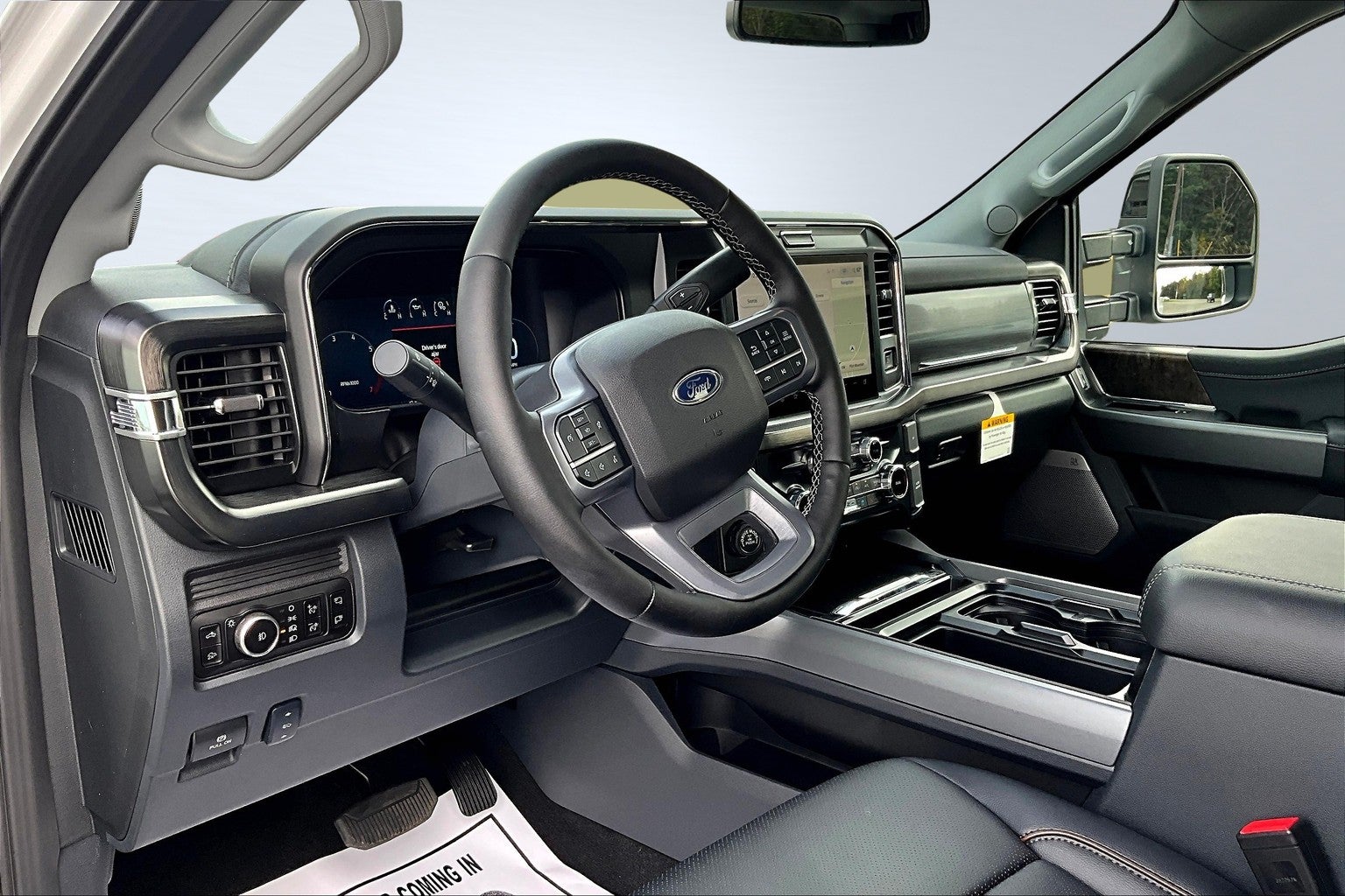 2026 Ford Super Duty F-350 SRW LARIAT