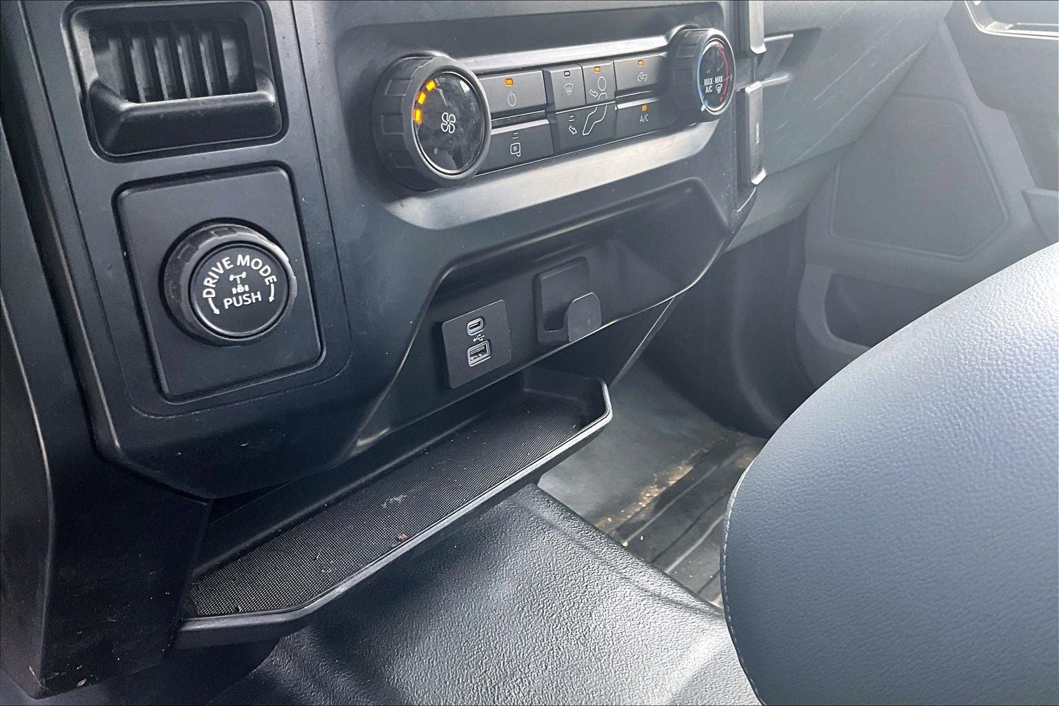 2022 Ford F-150 Base