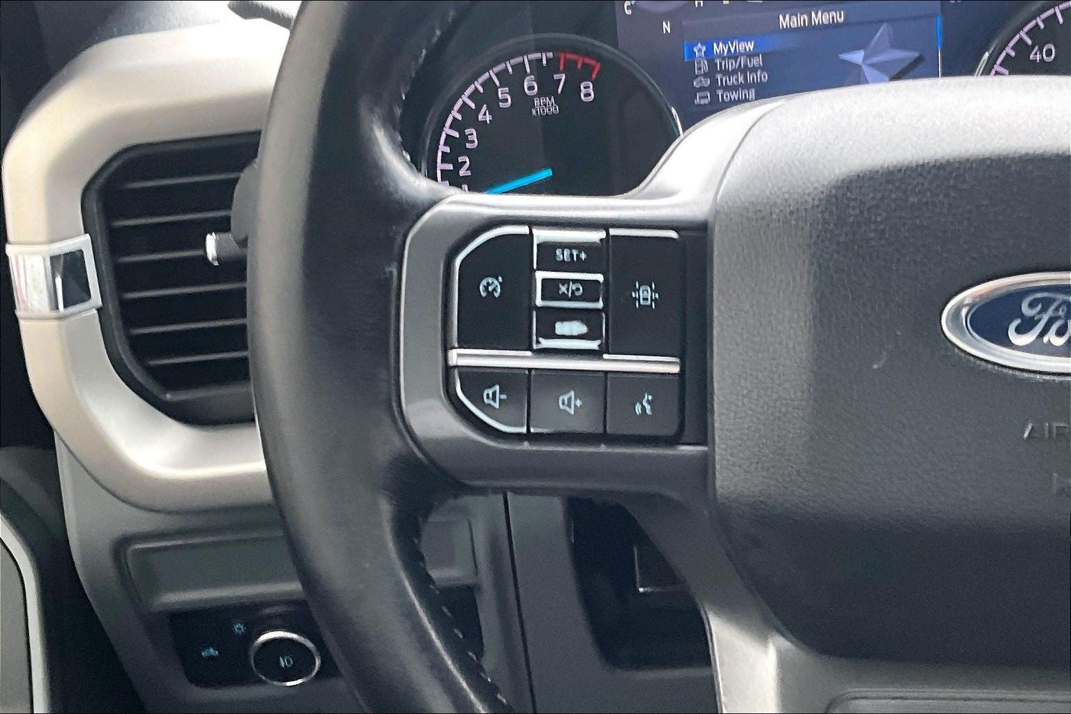 2022 Ford F-150 Base