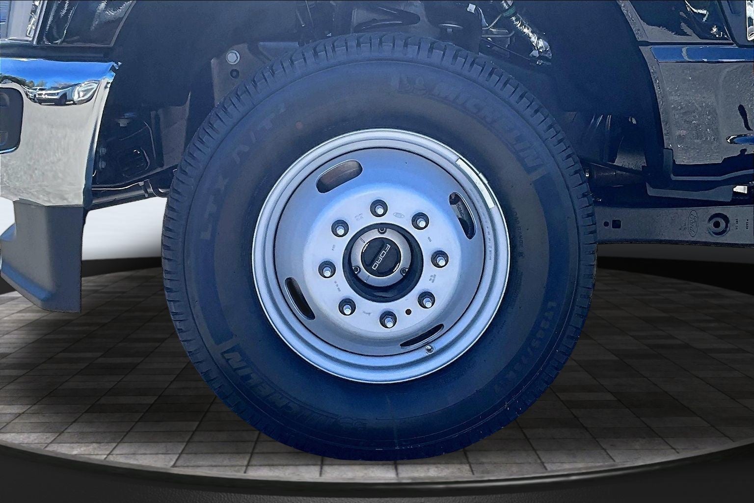 2026 Ford Super Duty F-350 DRW F-350® XLT