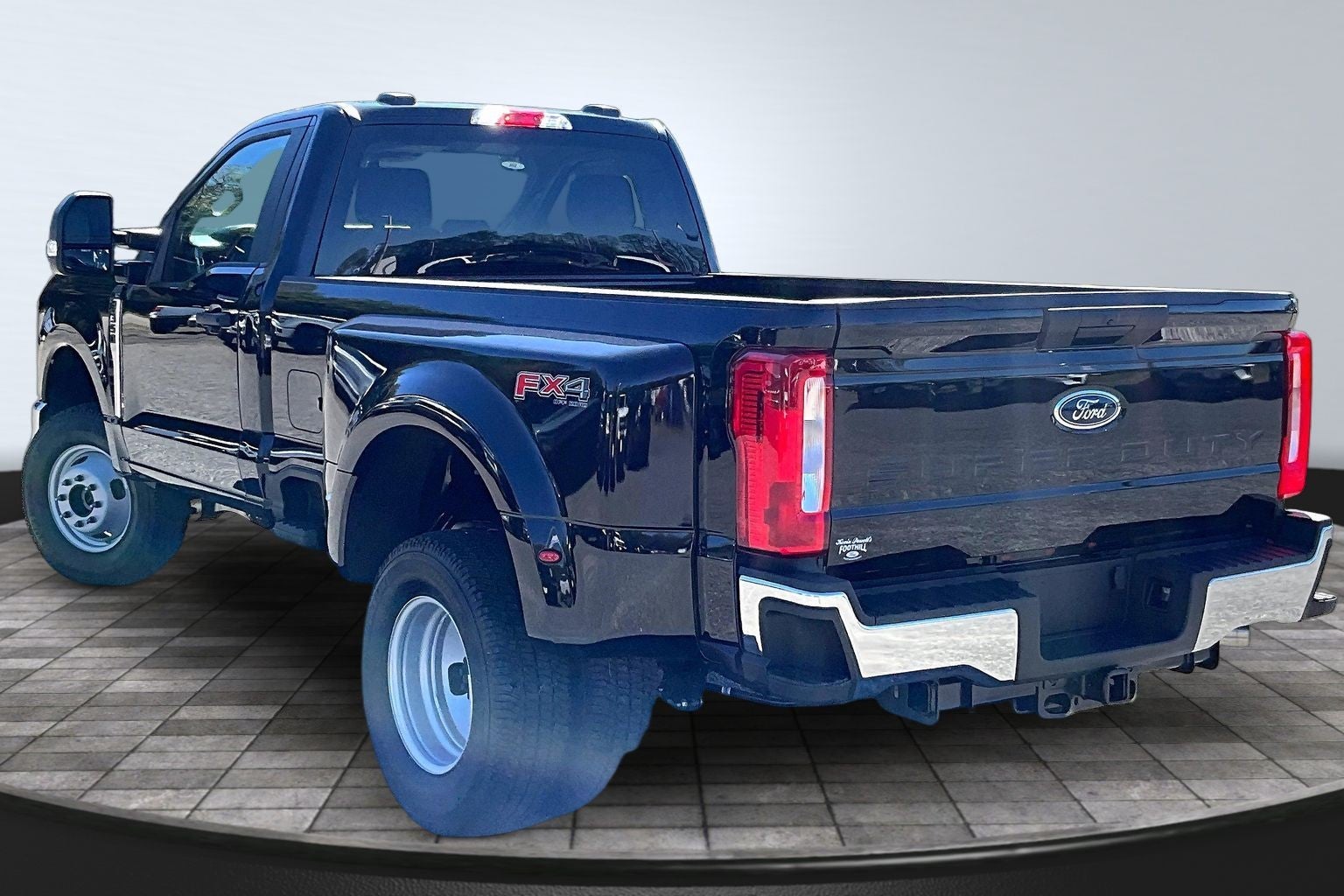 2026 Ford Super Duty F-350 DRW F-350® XLT