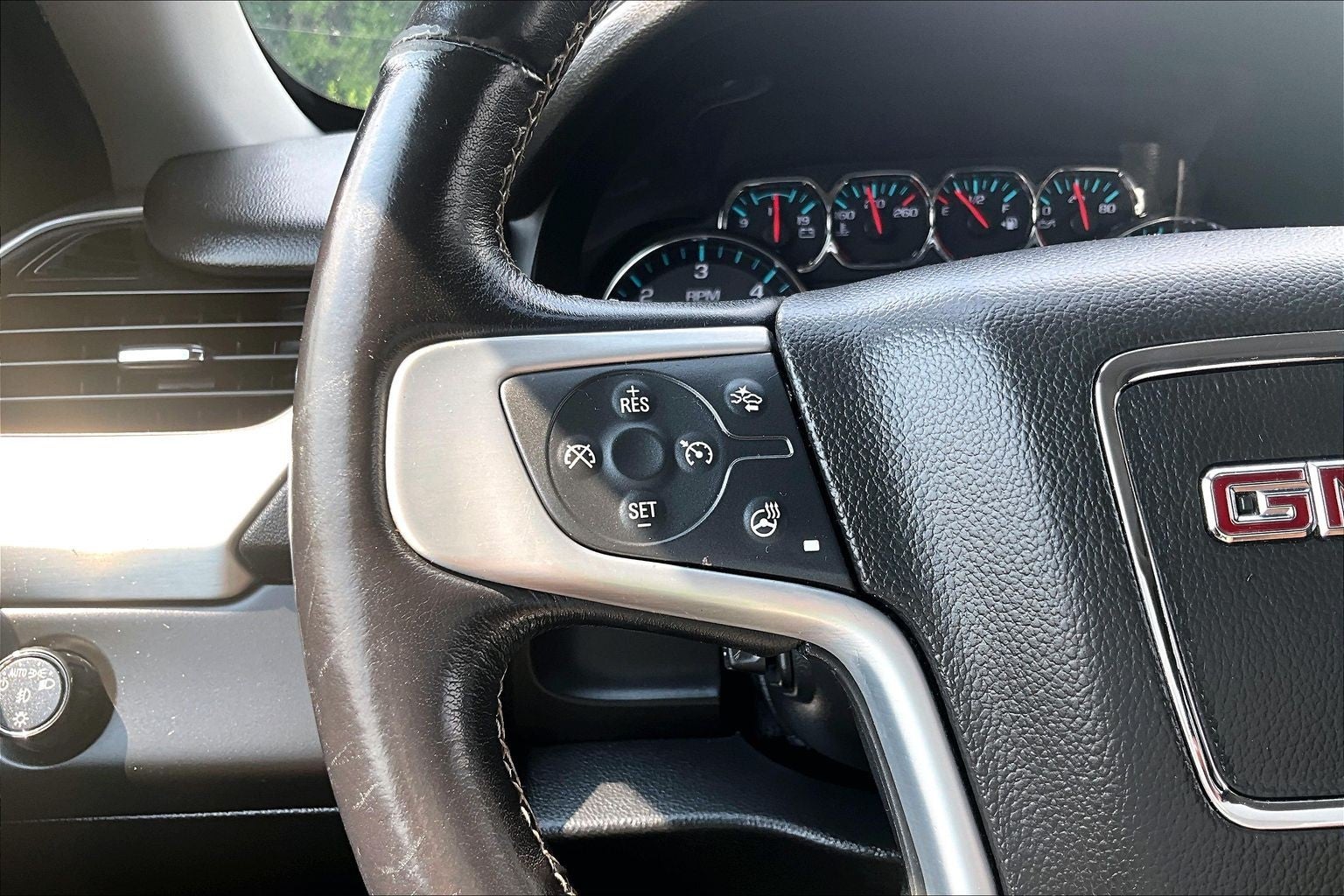 2020 GMC Yukon SLT