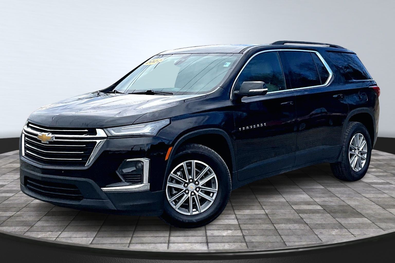 2022 Chevrolet Traverse LT Cloth