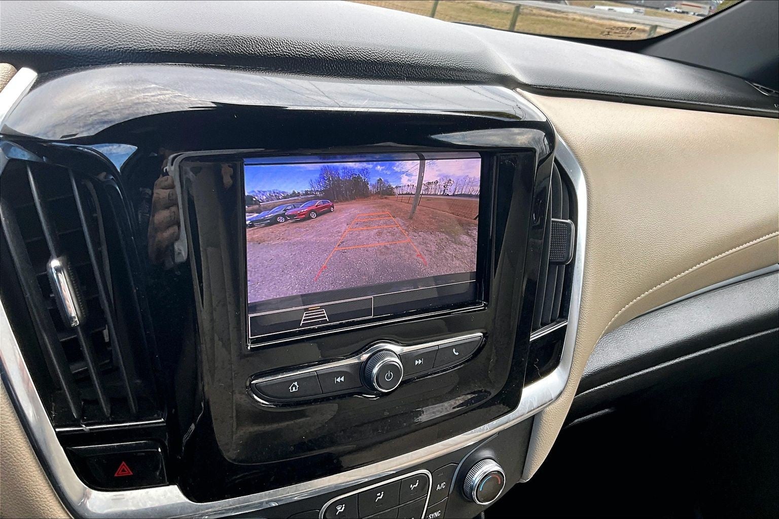 2022 Chevrolet Traverse LT Cloth