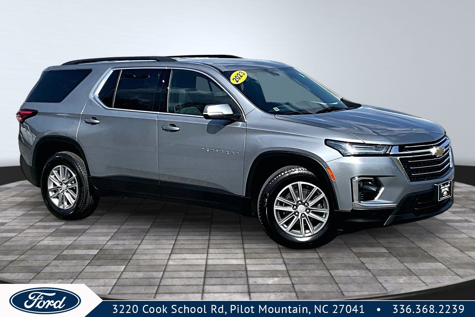 2023 Chevrolet Traverse LT Cloth