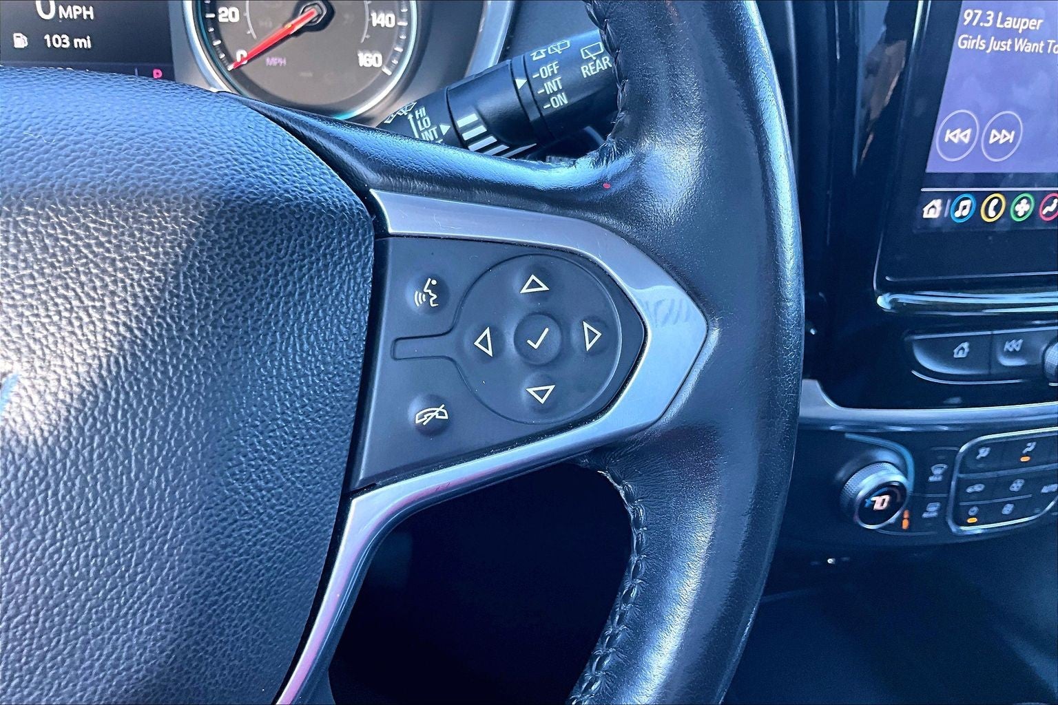 2021 Chevrolet Traverse LT Cloth