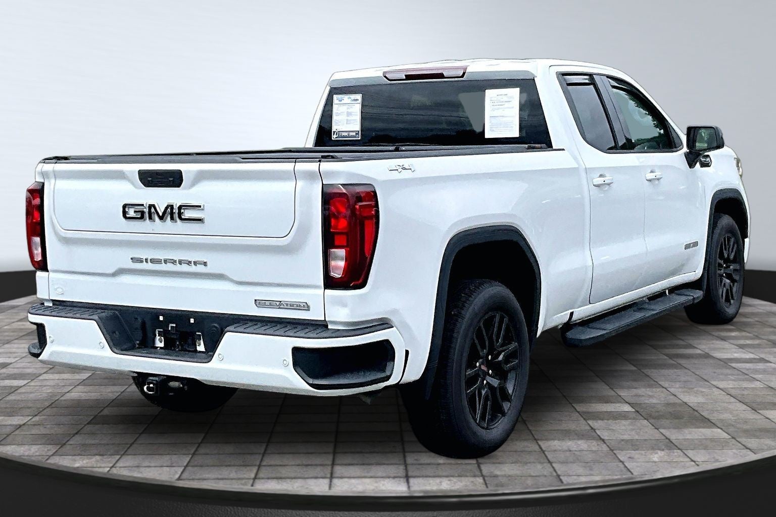 2022 GMC Sierra 1500 Limited Elevation