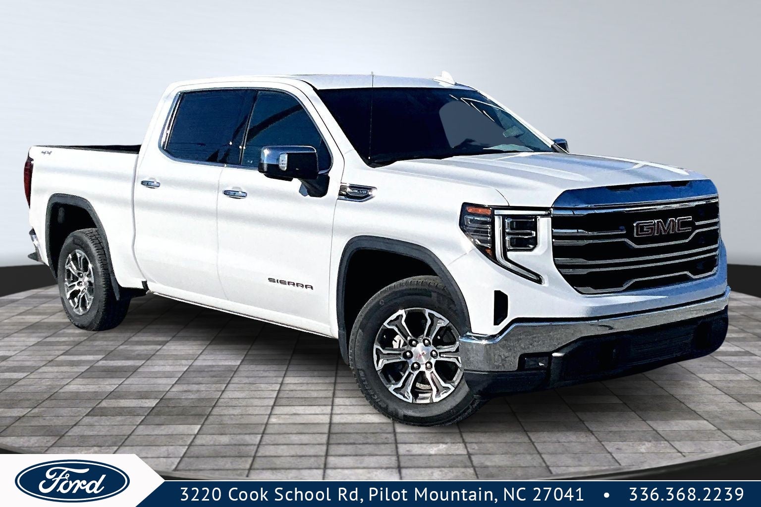 2024 GMC Sierra 1500 SLT