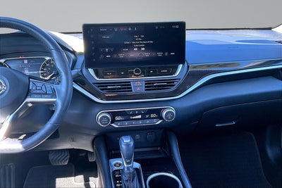 2023 Nissan Altima 2.0 SR
