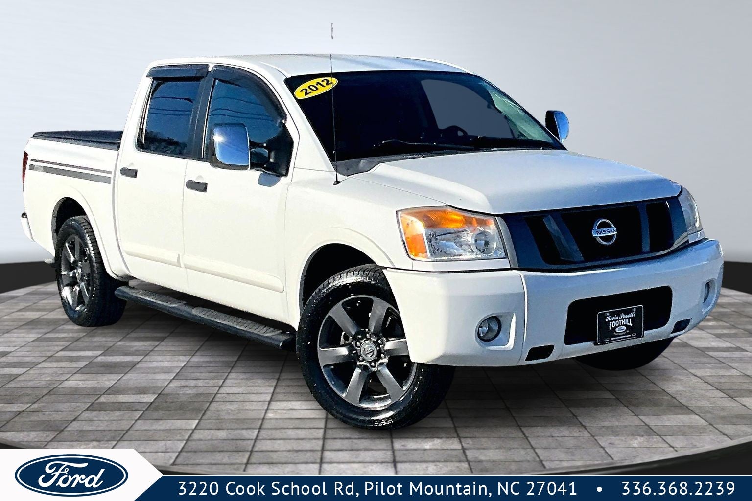 2012 Nissan Titan SV