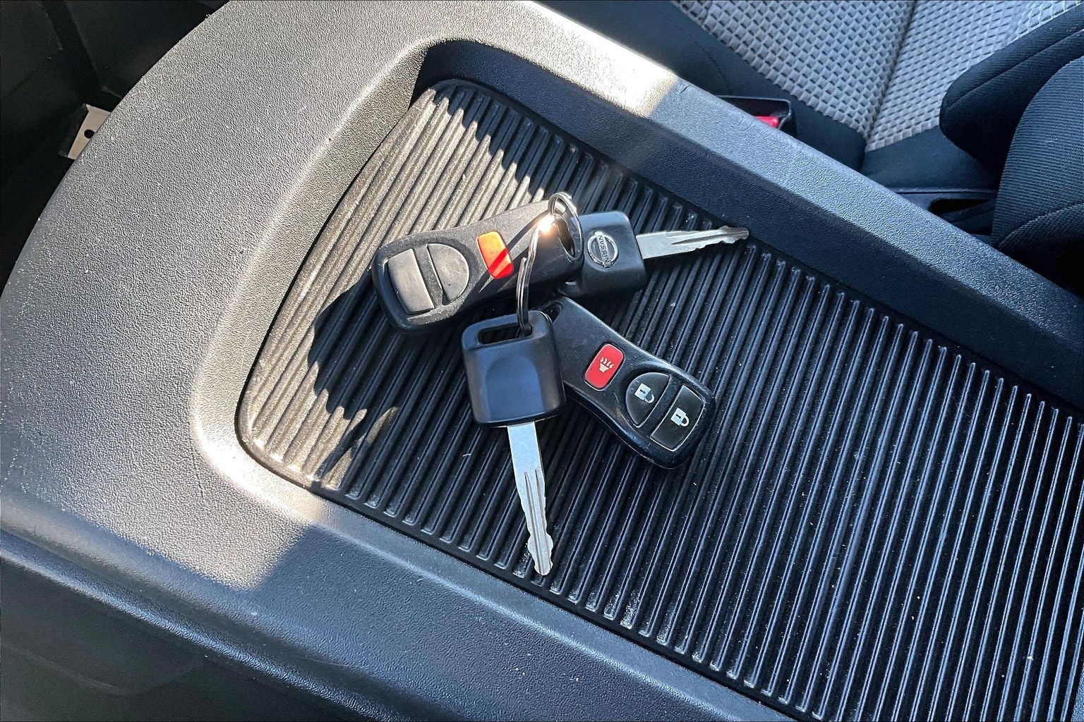 2012 Nissan Titan SV