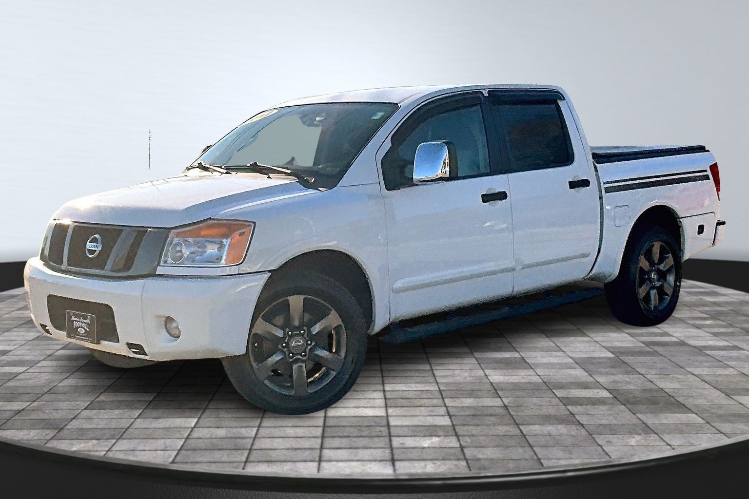 2012 Nissan Titan SV