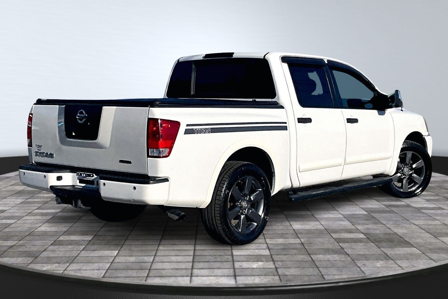 2012 Nissan Titan SV