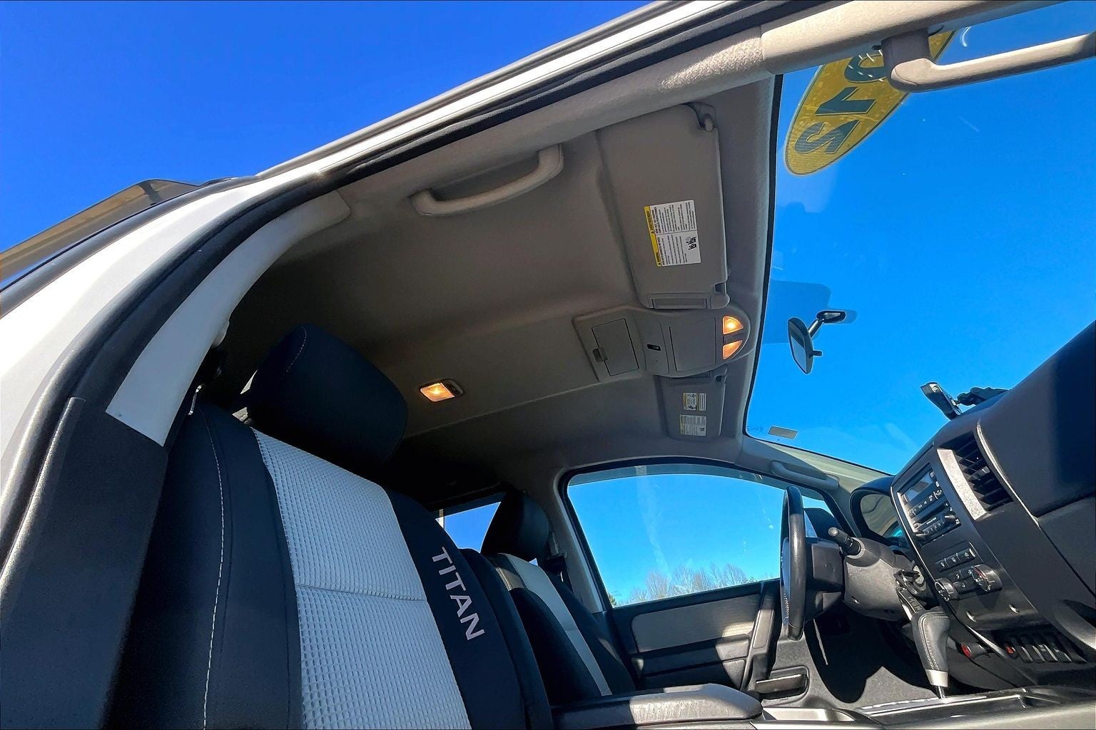 2012 Nissan Titan SV