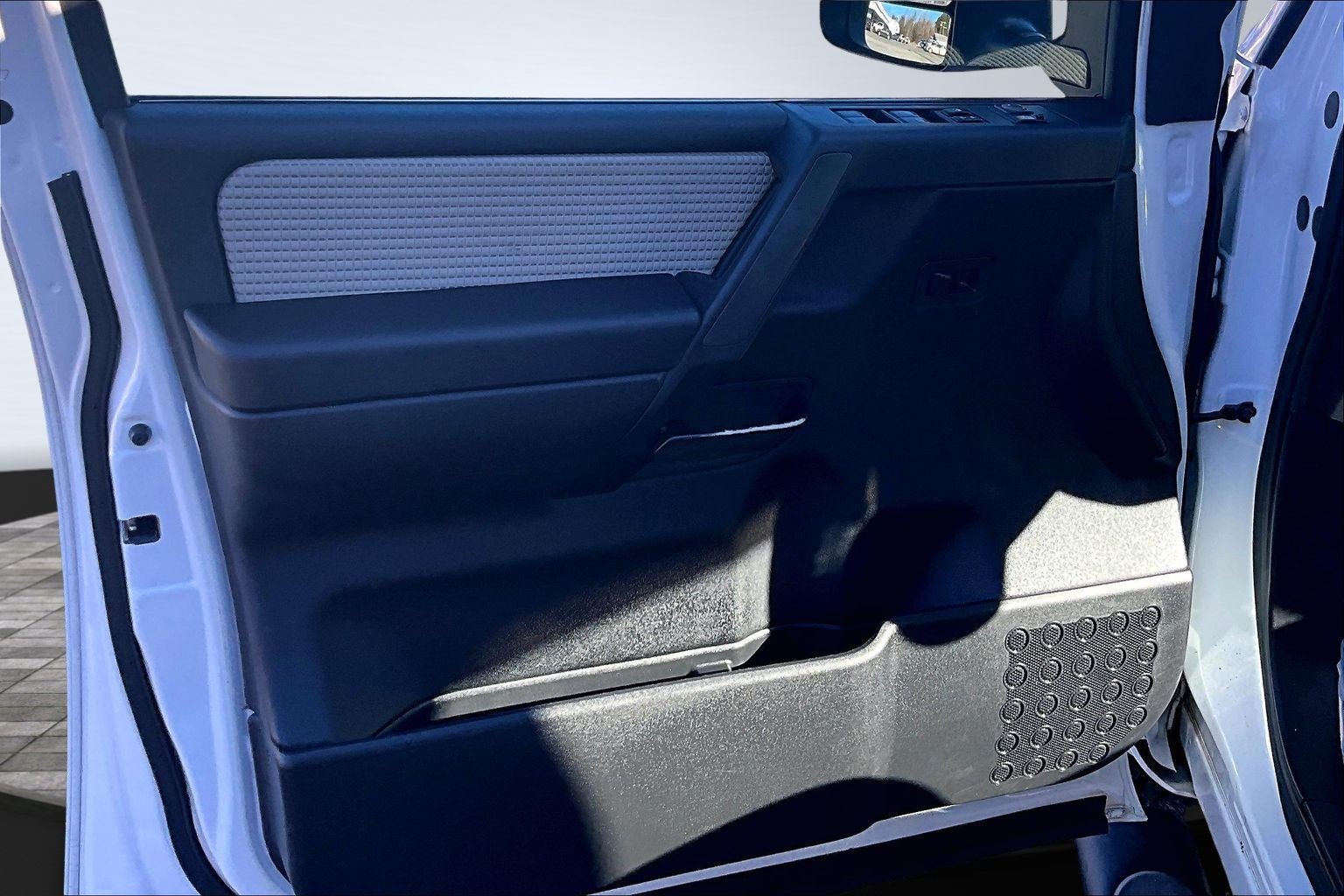 2012 Nissan Titan SV