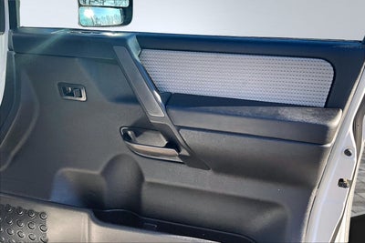 2012 Nissan Titan SV