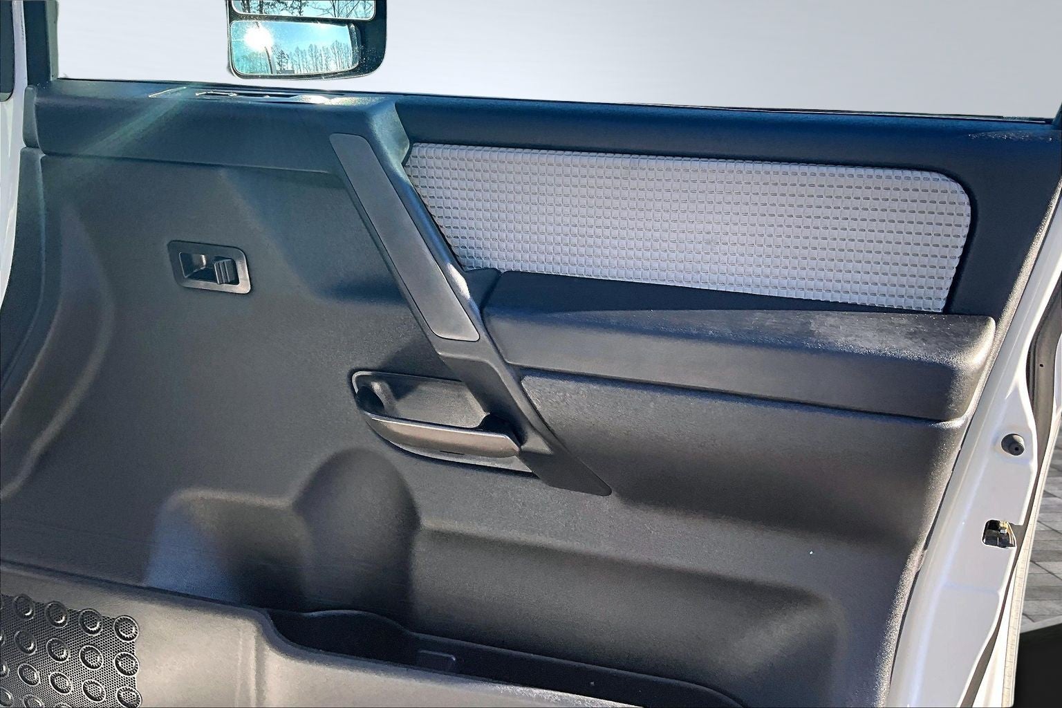 2012 Nissan Titan SV