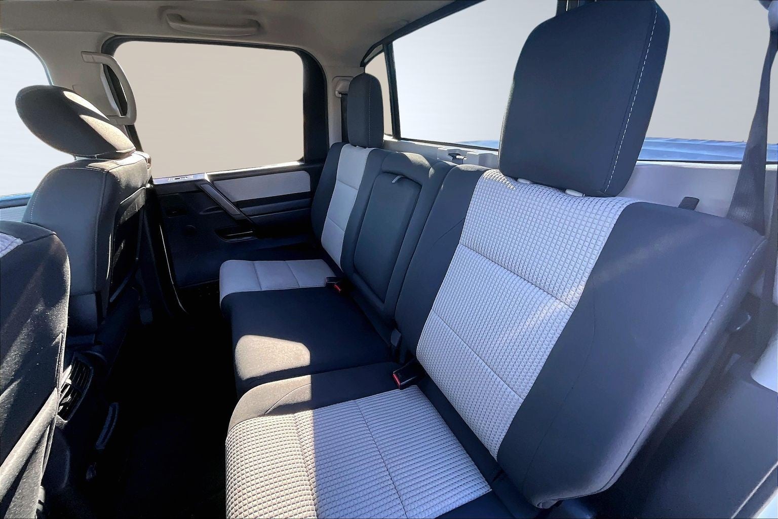 2012 Nissan Titan SV