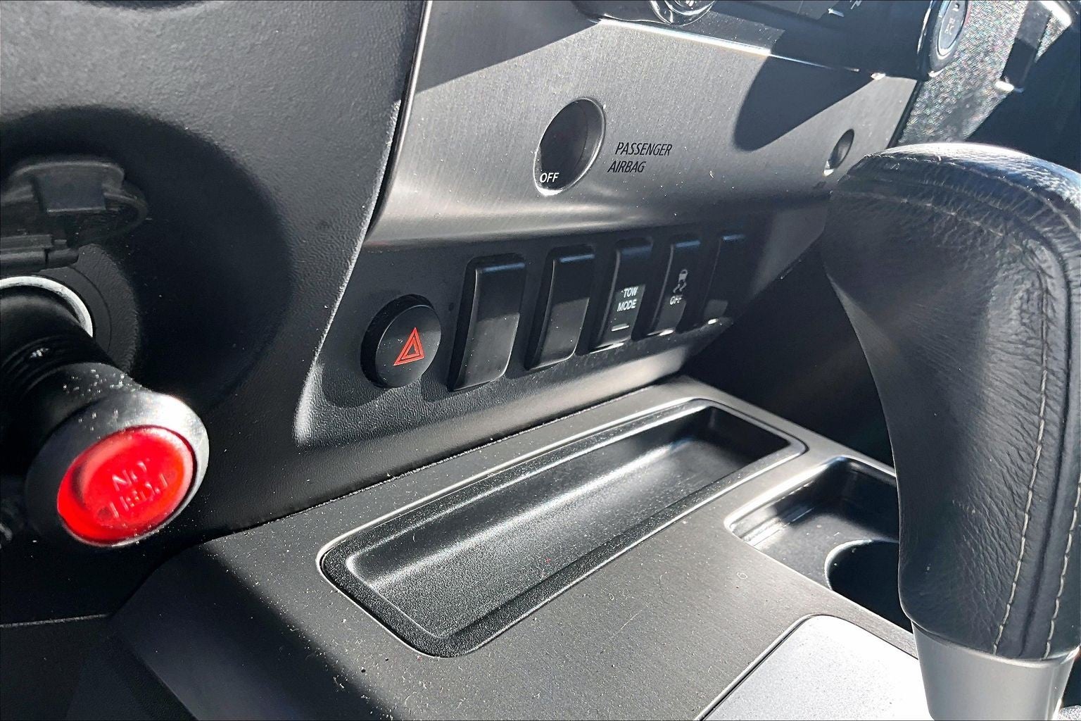 2012 Nissan Titan SV