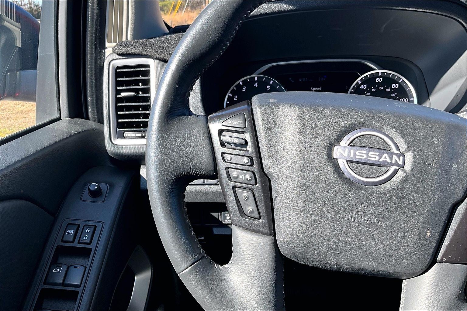 2024 Nissan Frontier SV