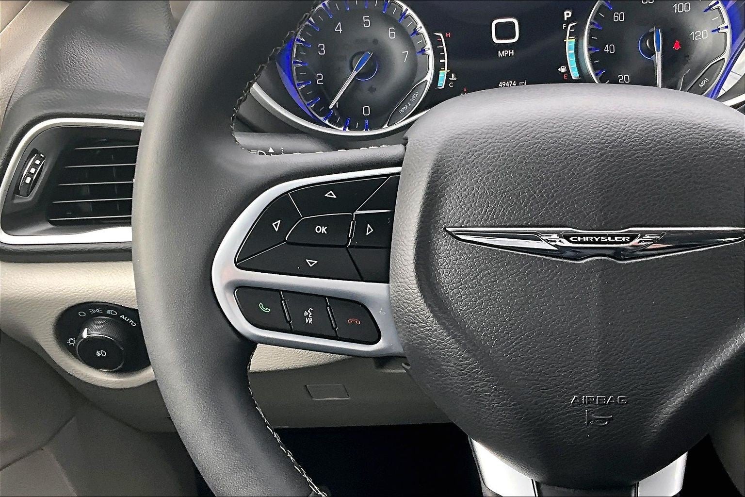 2024 Chrysler Pacifica Touring L