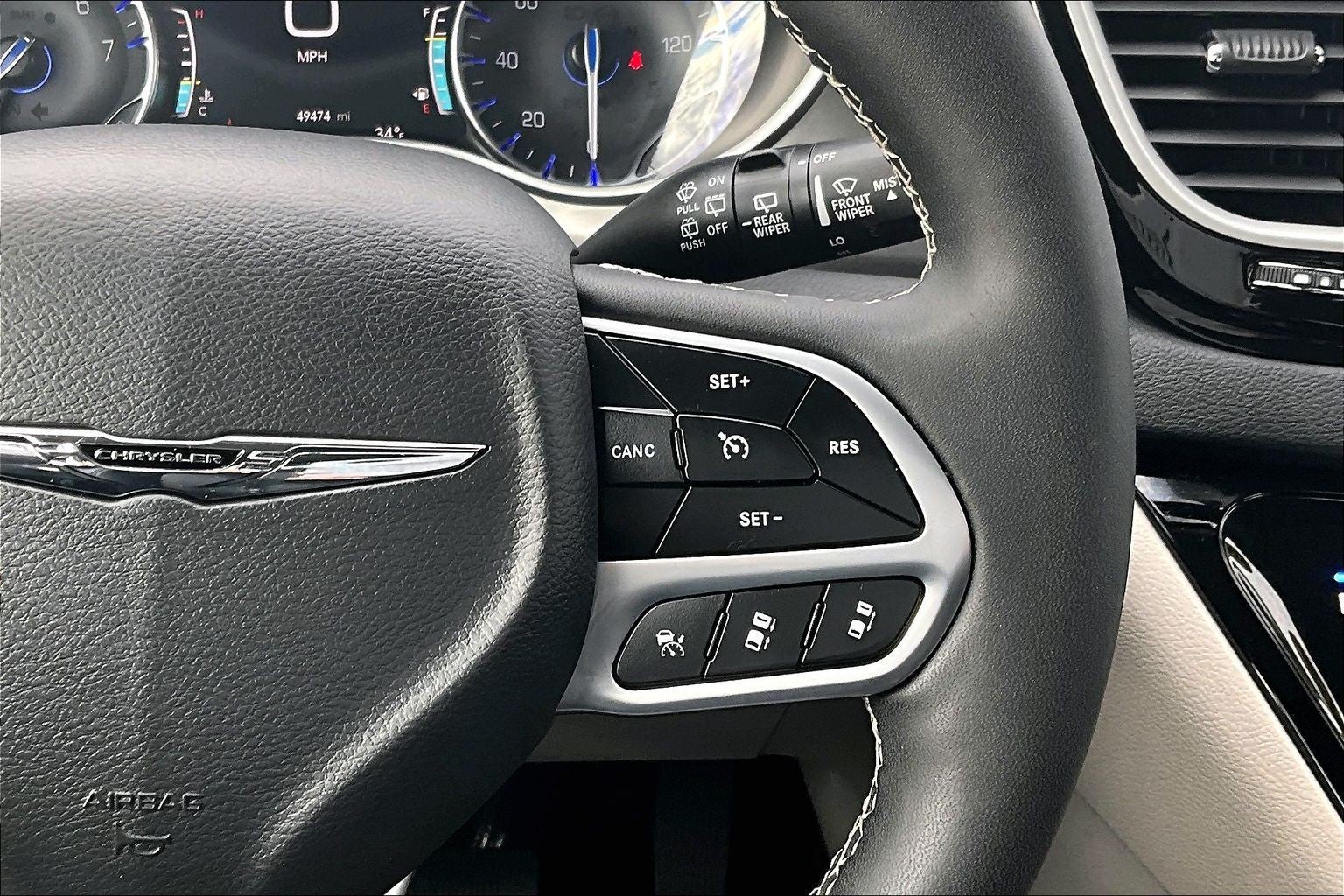 2024 Chrysler Pacifica Touring L