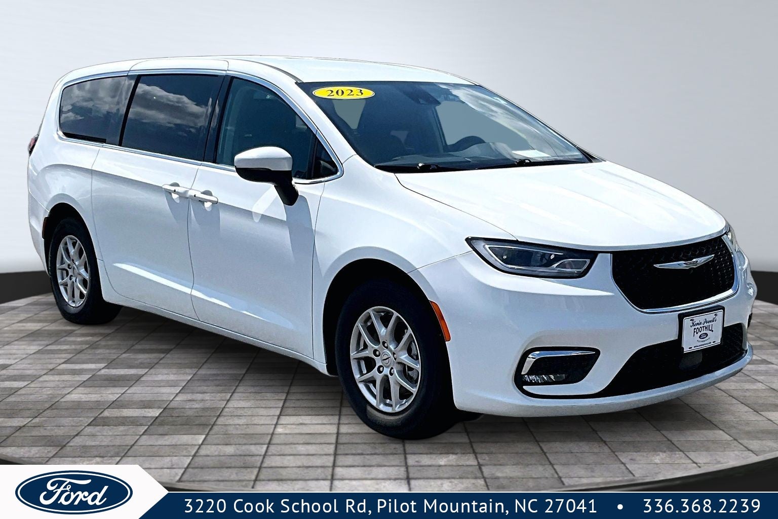 2023 Chrysler Pacifica Touring L