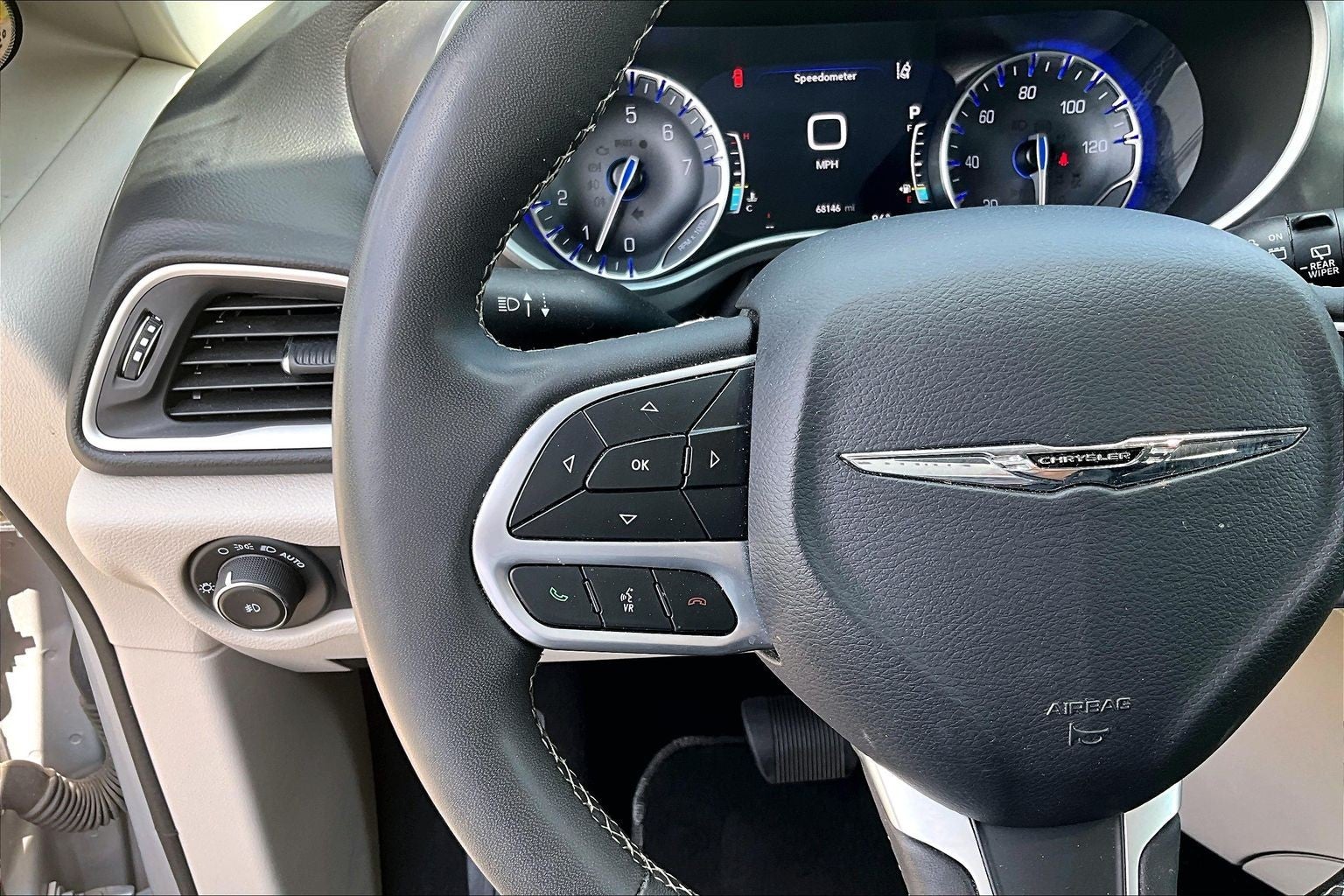 2024 Chrysler Pacifica Touring L