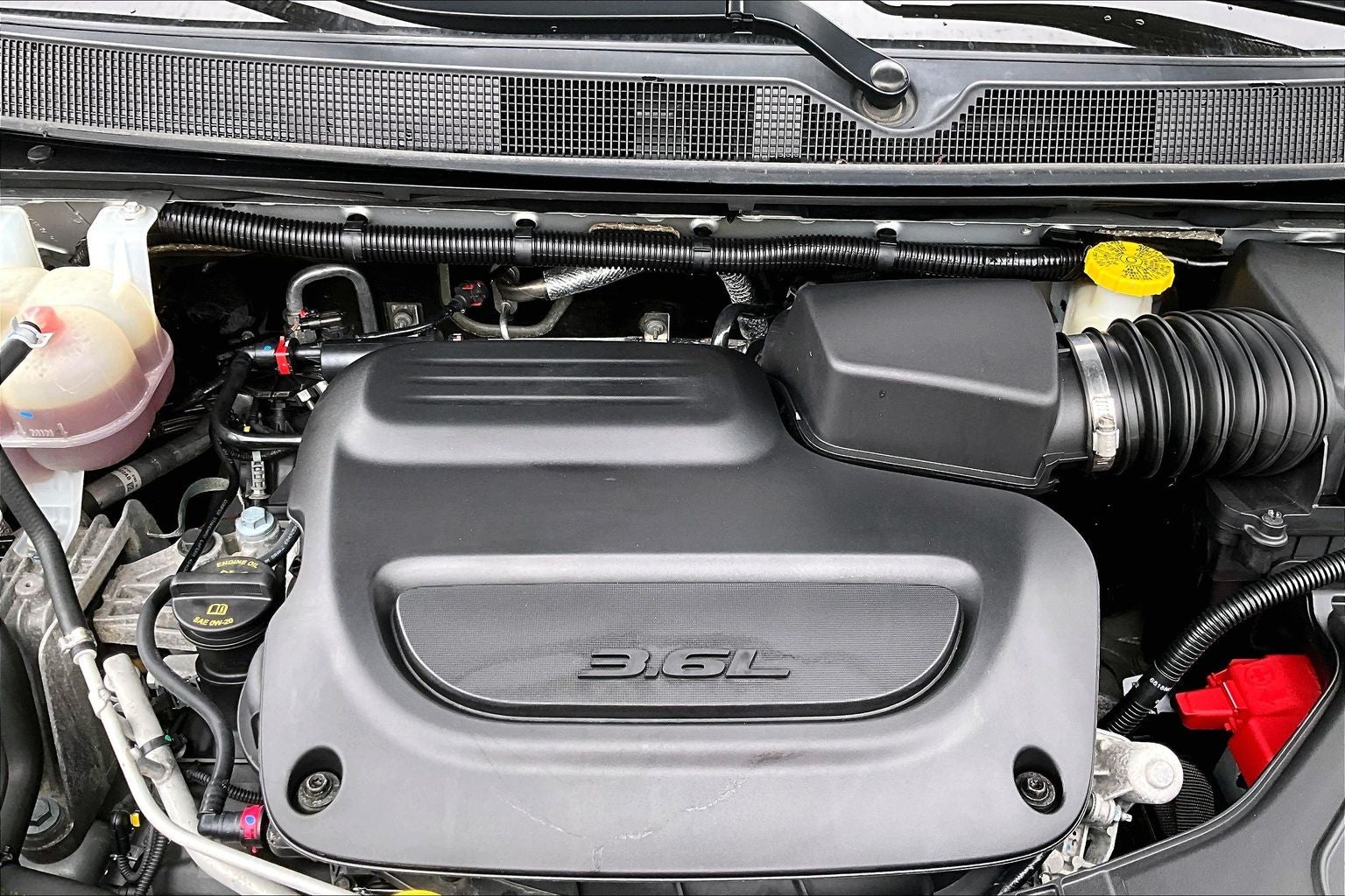 2024 Chrysler Voyager LX