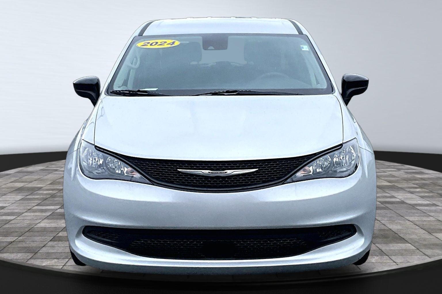 2024 Chrysler Voyager LX