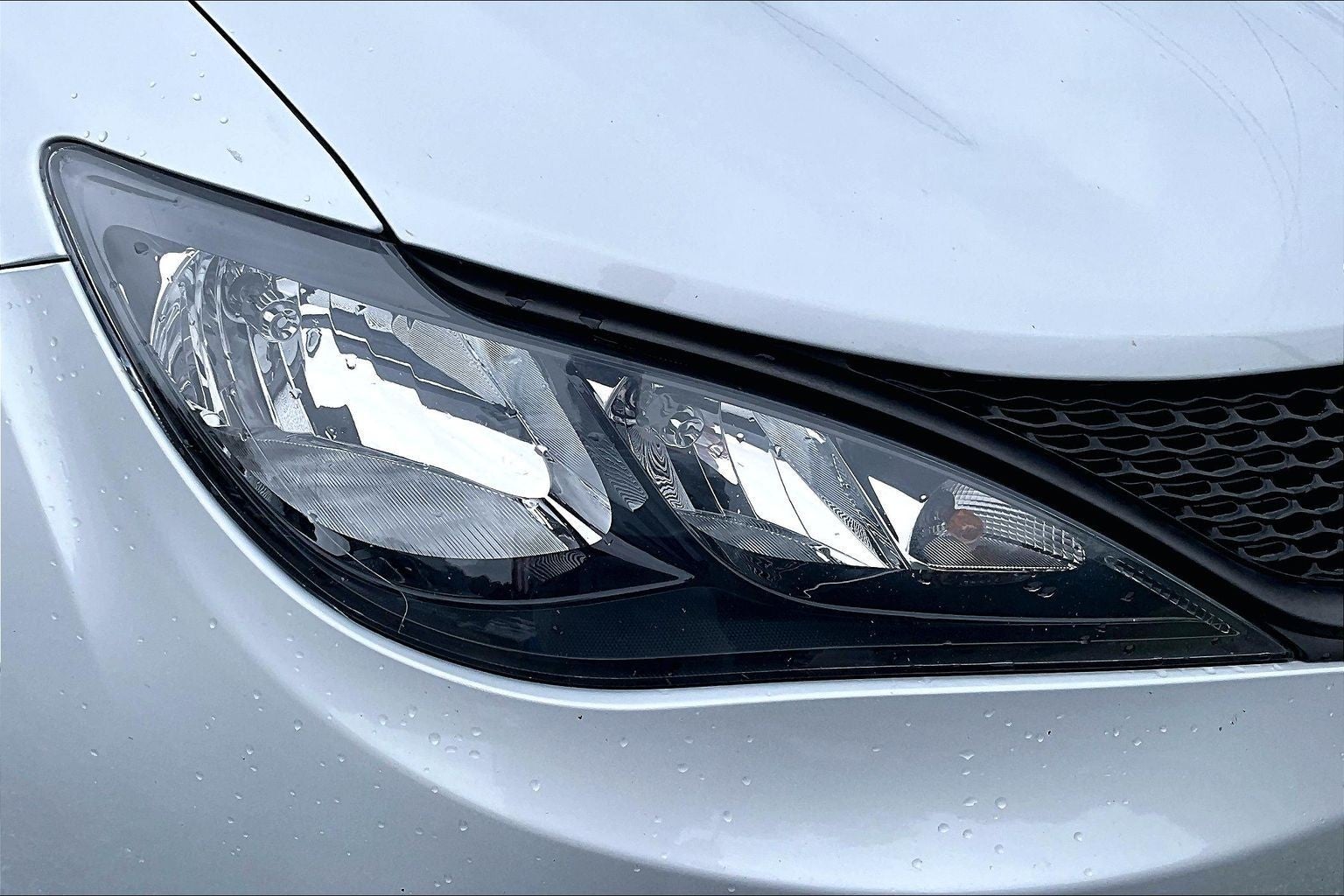 2024 Chrysler Voyager LX