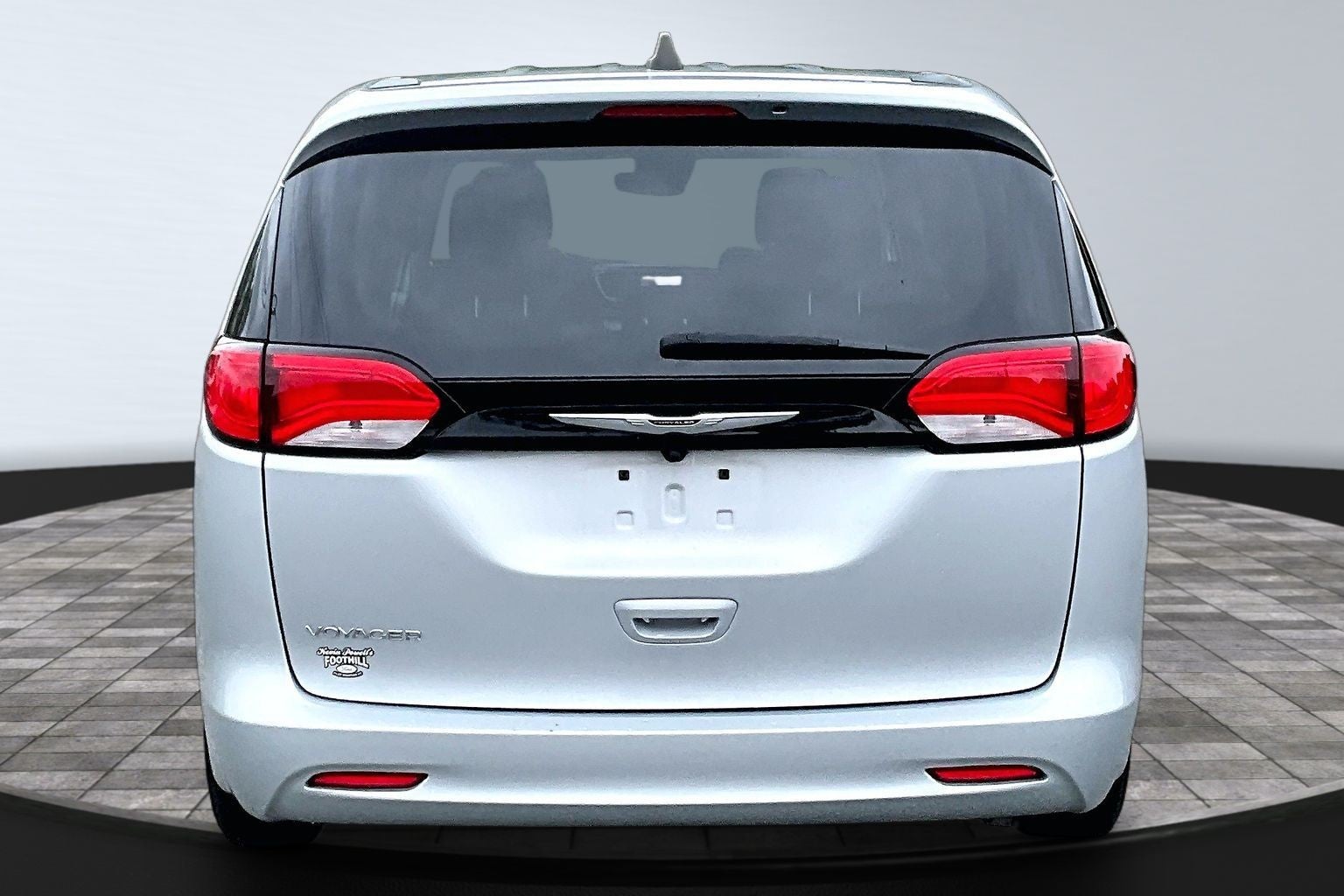 2024 Chrysler Voyager LX