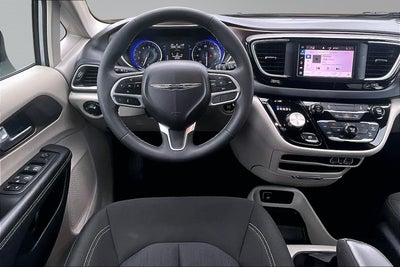 2024 Chrysler Voyager LX