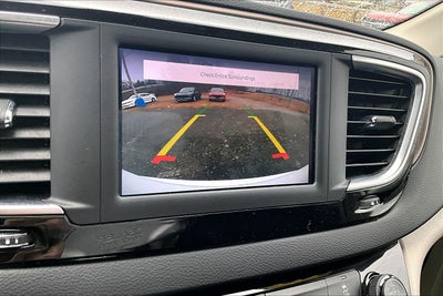 2022 Chrysler Voyager LX