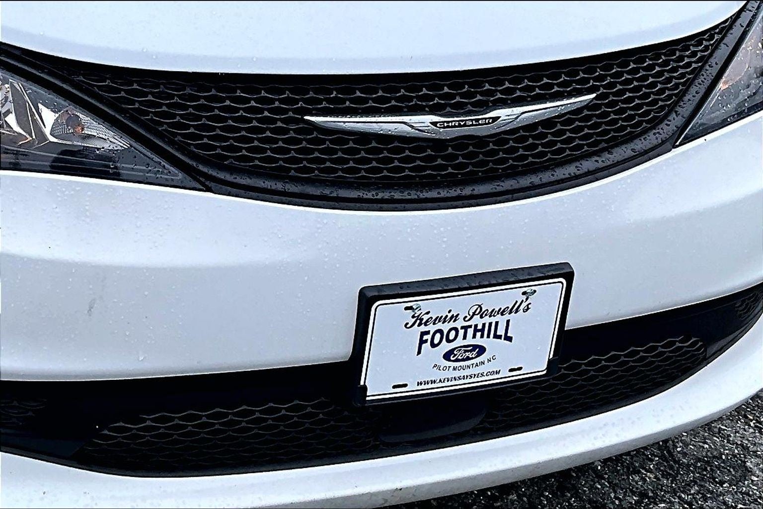 2022 Chrysler Voyager LX