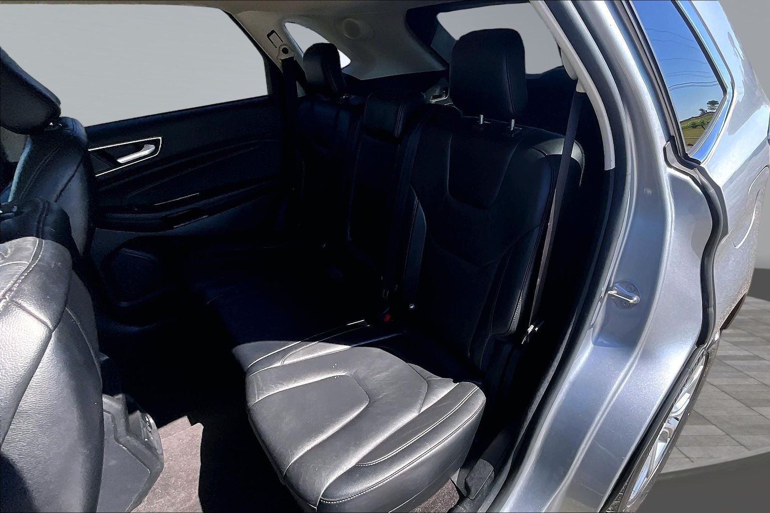 2020 Ford Edge Titanium