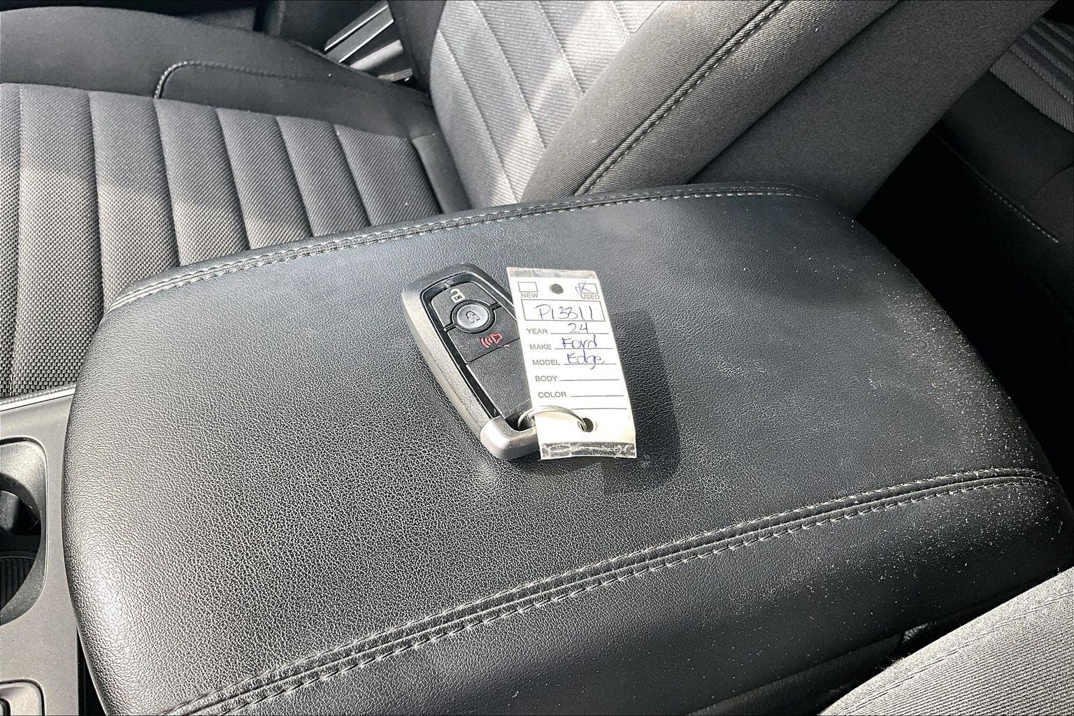 2024 Ford Edge SE